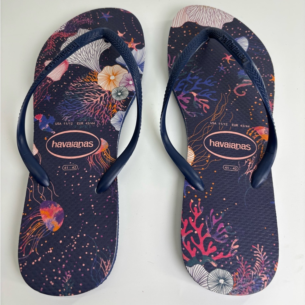 Havianas Slim flip flop thing sandals 41/42 navy blue US 11/12 ocean theme